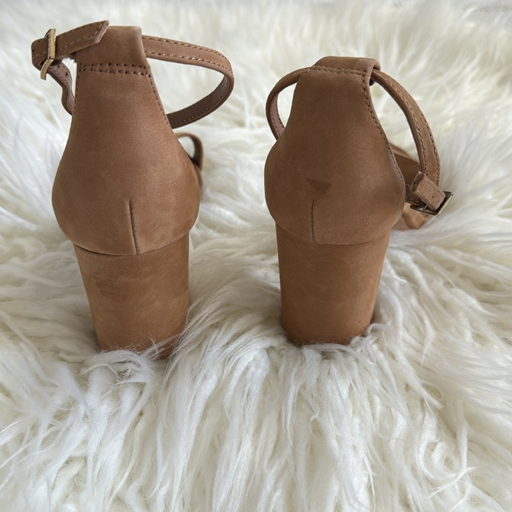 Steve Madden Sandal - Picture 5 of 8